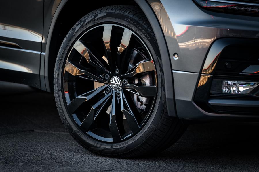 Колеса Volkswagen Tiguan R-Line Black Style 2018 года  (WW) (фото 10 из 16)
